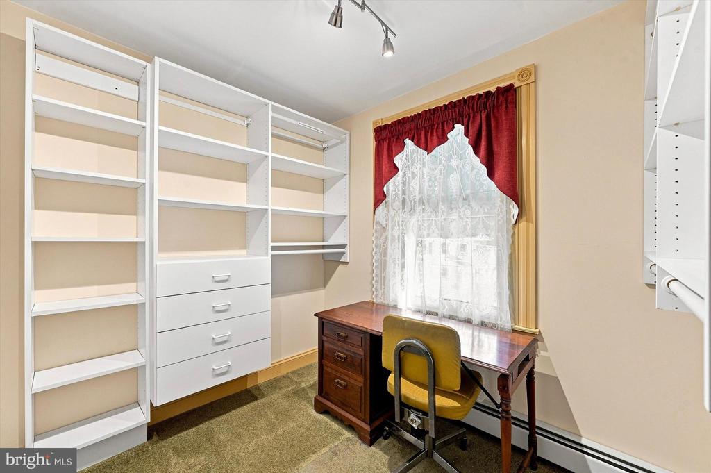 59 W GREENWOOD AVENUE