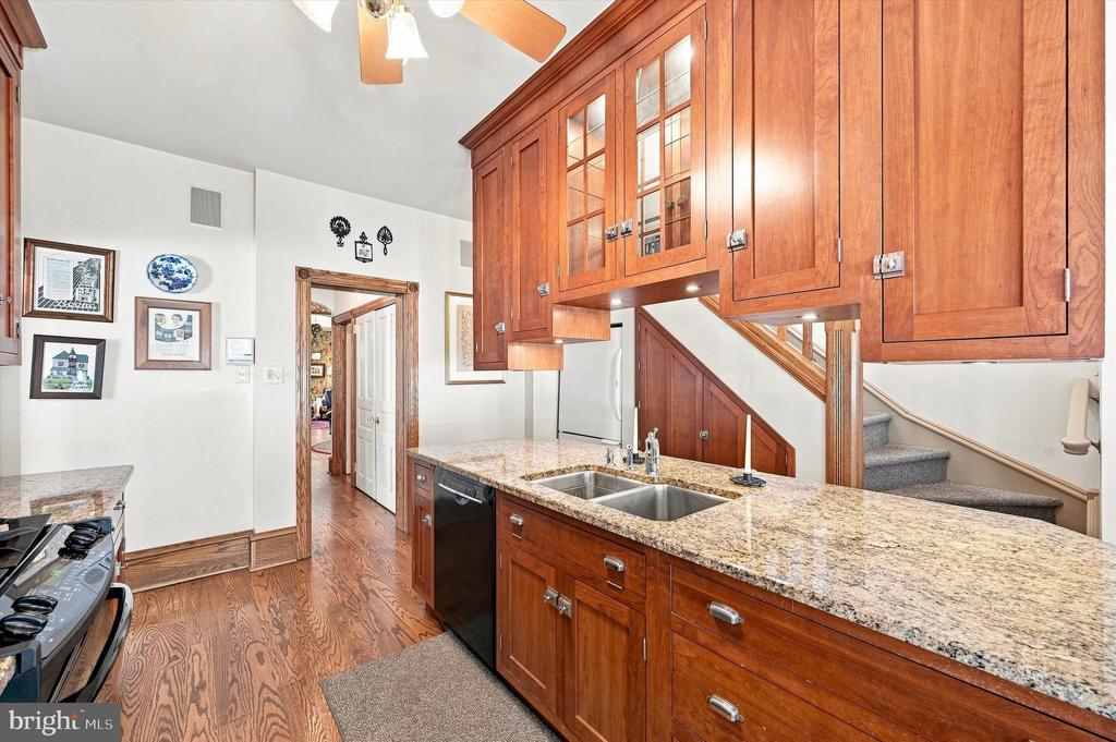 59 W GREENWOOD AVENUE