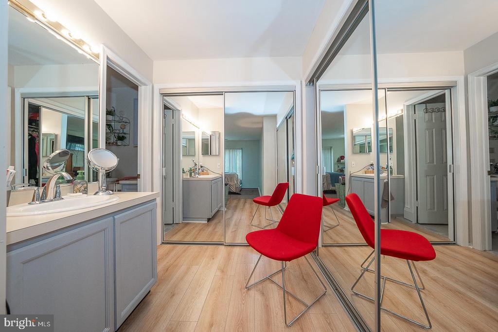 1102 PRITCHARD PLACE