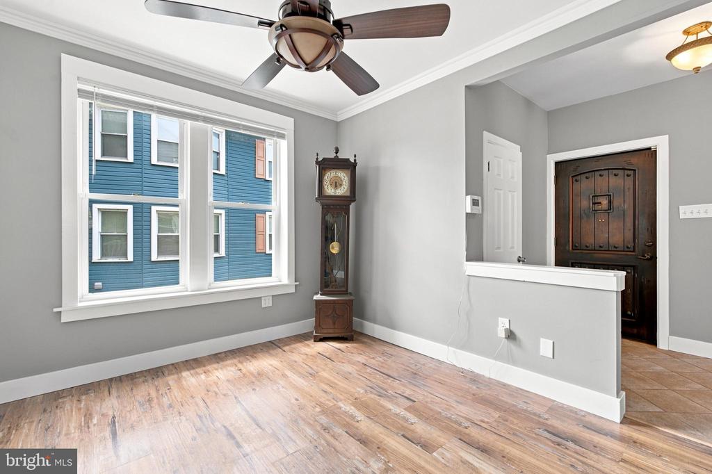 558 MOHAWK AVENUE