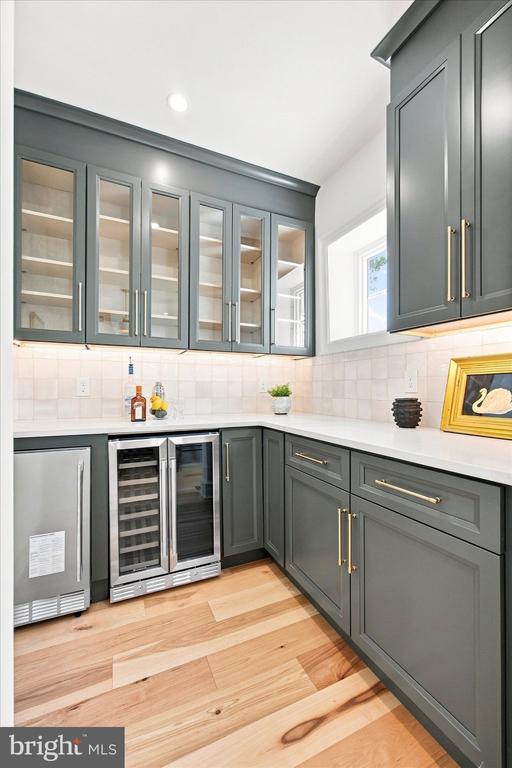 1216 DARBY ROAD
