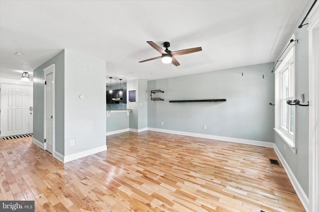 372 SCOLA ROAD