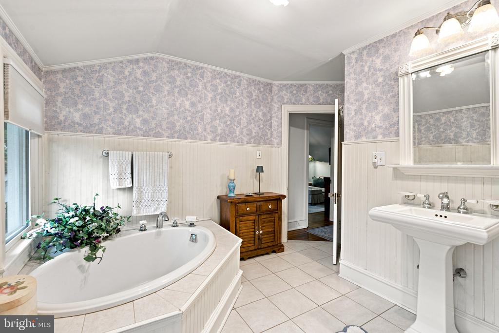 145 145 KATHMERE ROAD