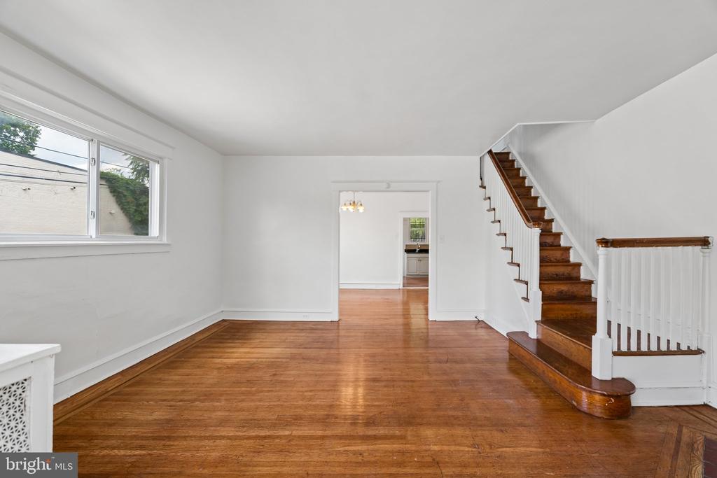 15 S WYCOMBE AVENUE
