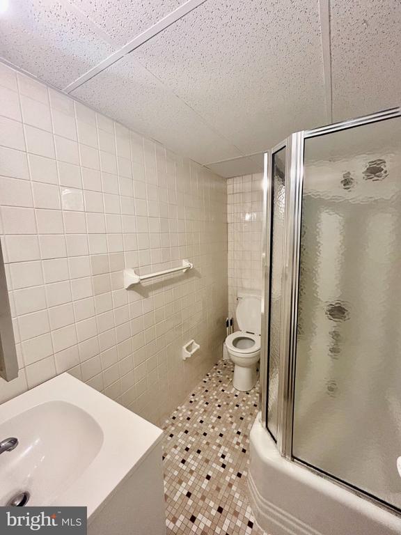 1030 LANCASTER AVENUE Unit: 402