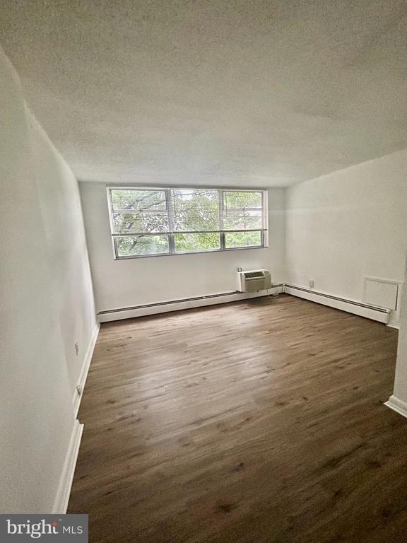 1030 LANCASTER AVENUE Unit: 402