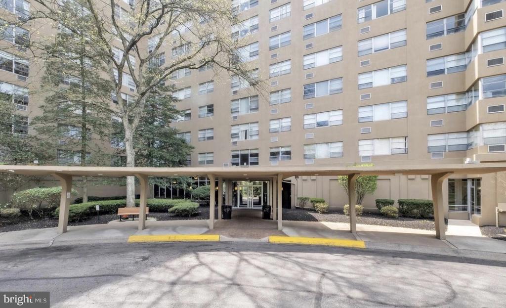 1030 LANCASTER AVENUE Unit: 402