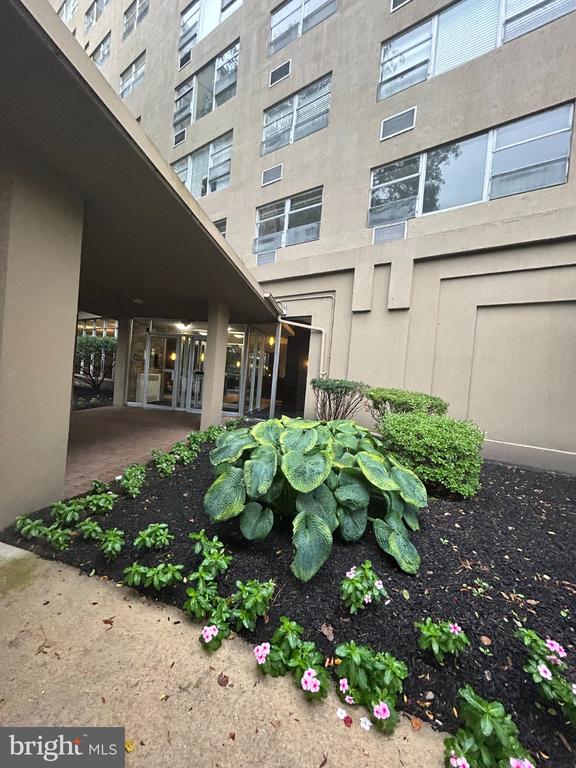 1030 LANCASTER AVENUE Unit: 402