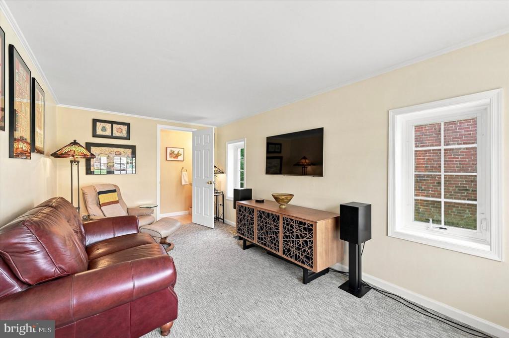 203 WALNUT HILL LANE