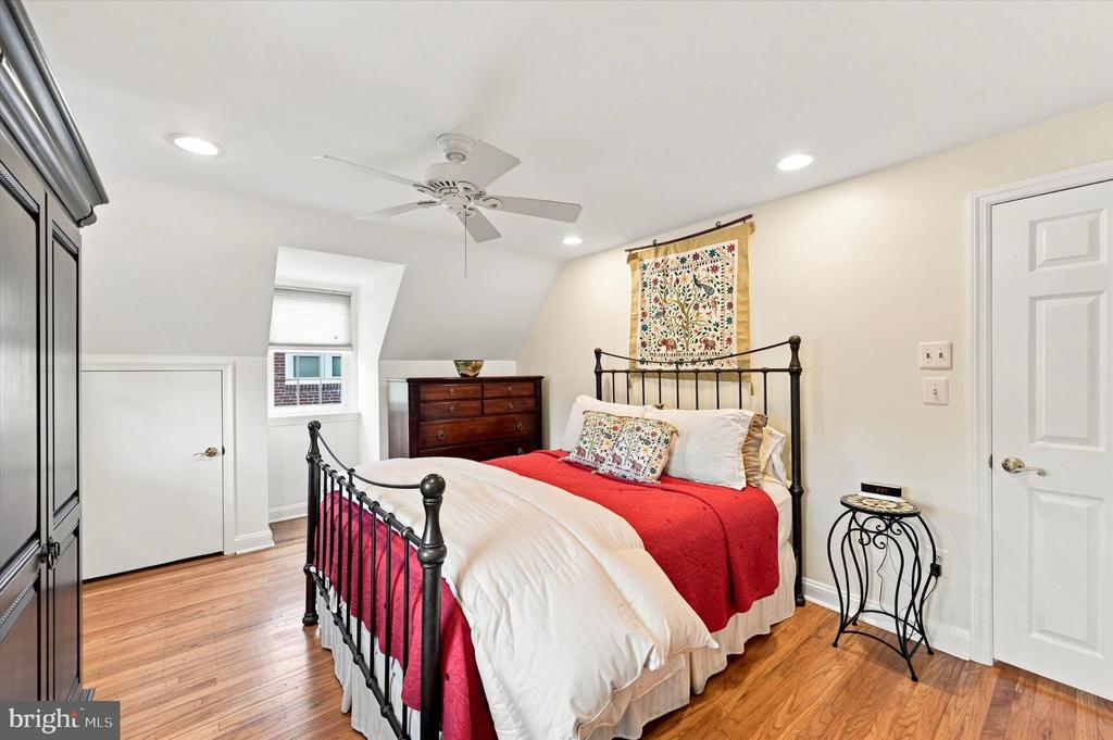 203 WALNUT HILL LANE