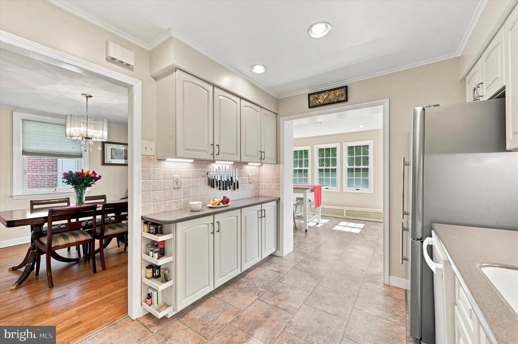 203 WALNUT HILL LANE