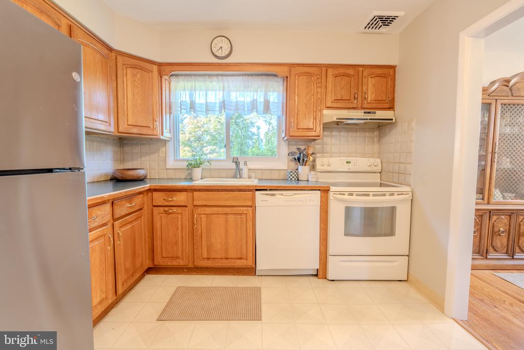 720 WISTERIA DRIVE