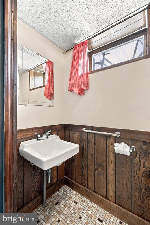 1411 DORCHESTER ROAD