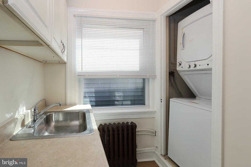 105 S WAYNE AVENUE Unit: 2ND FLOOR