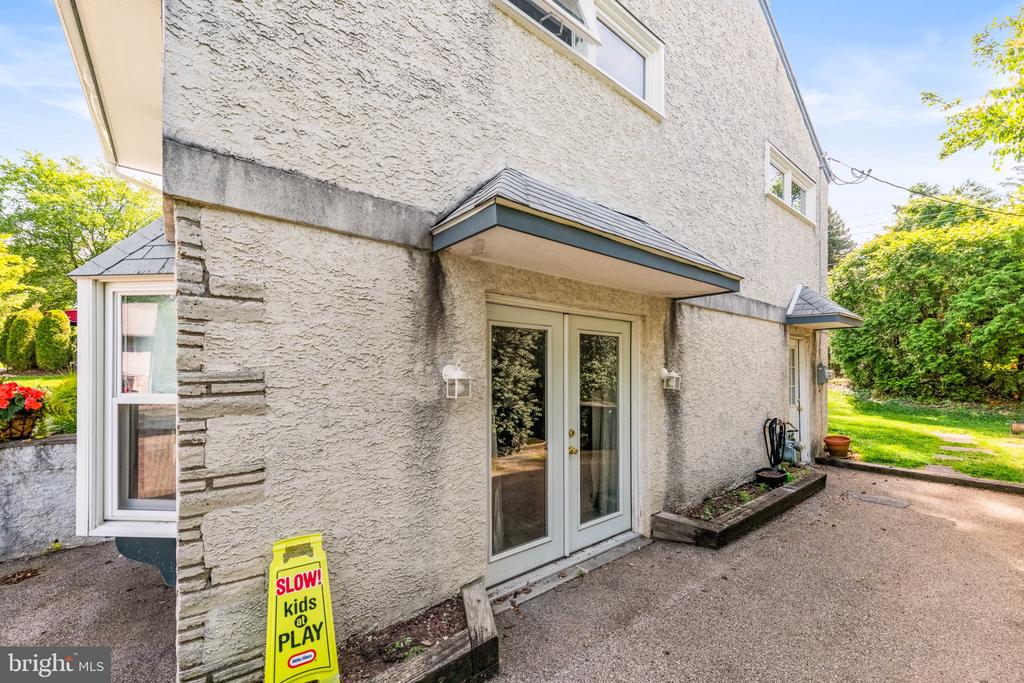 313 WILLIAMS ROAD