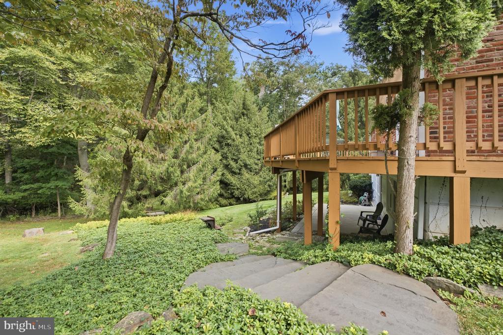 144 BROOKSIDE ROAD