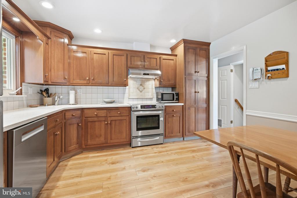144 BROOKSIDE ROAD
