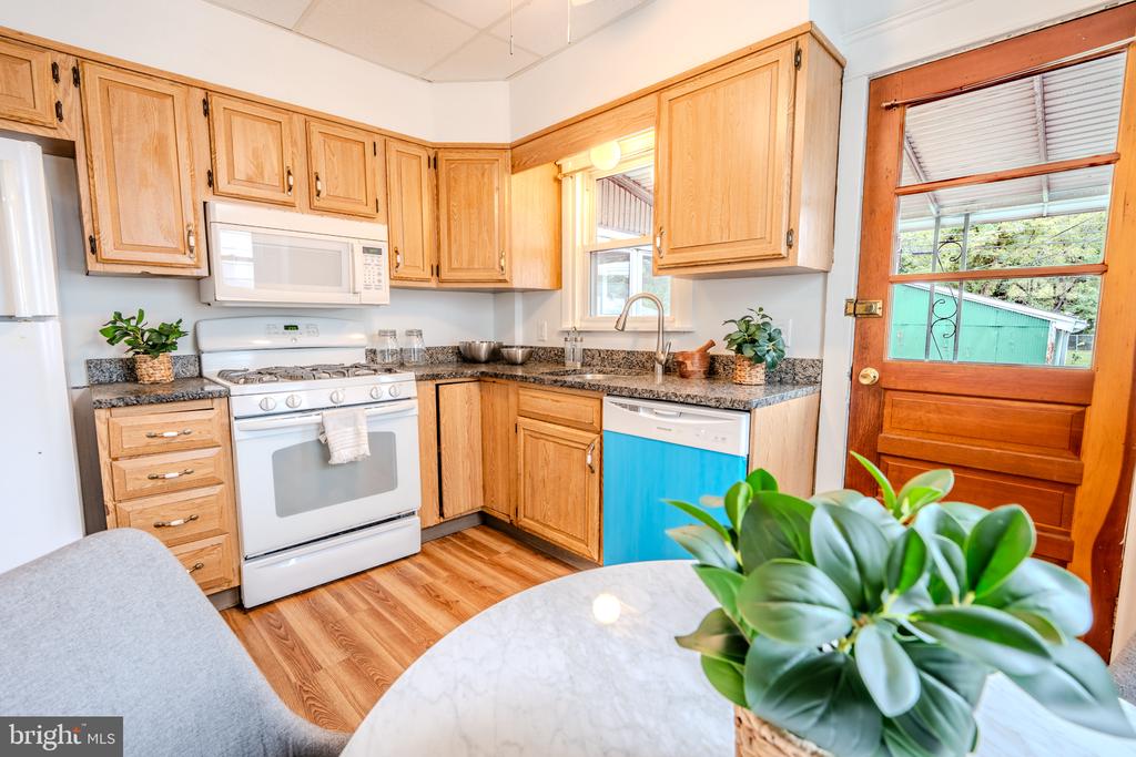 1429 LAWRENCE ROAD