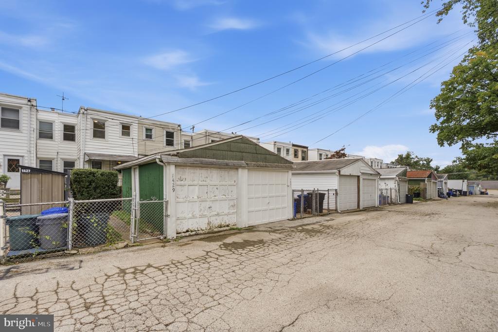 1429 LAWRENCE ROAD