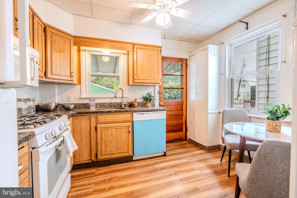 1429 LAWRENCE ROAD