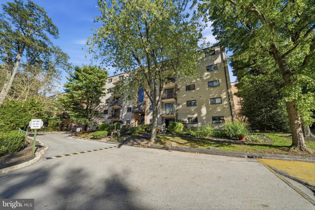 400 GLENDALE ROAD Unit: I-33