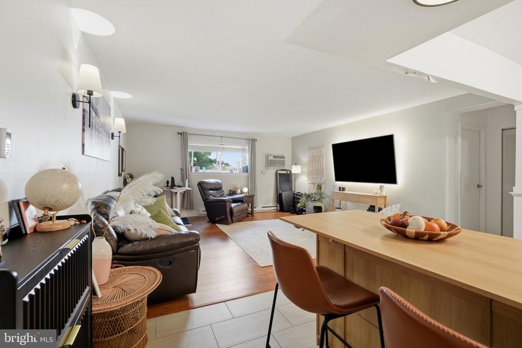 400 GLENDALE ROAD Unit: I-33