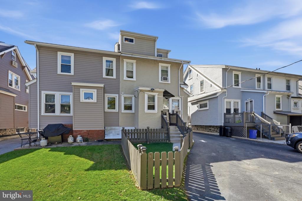 123 WILSON AVENUE