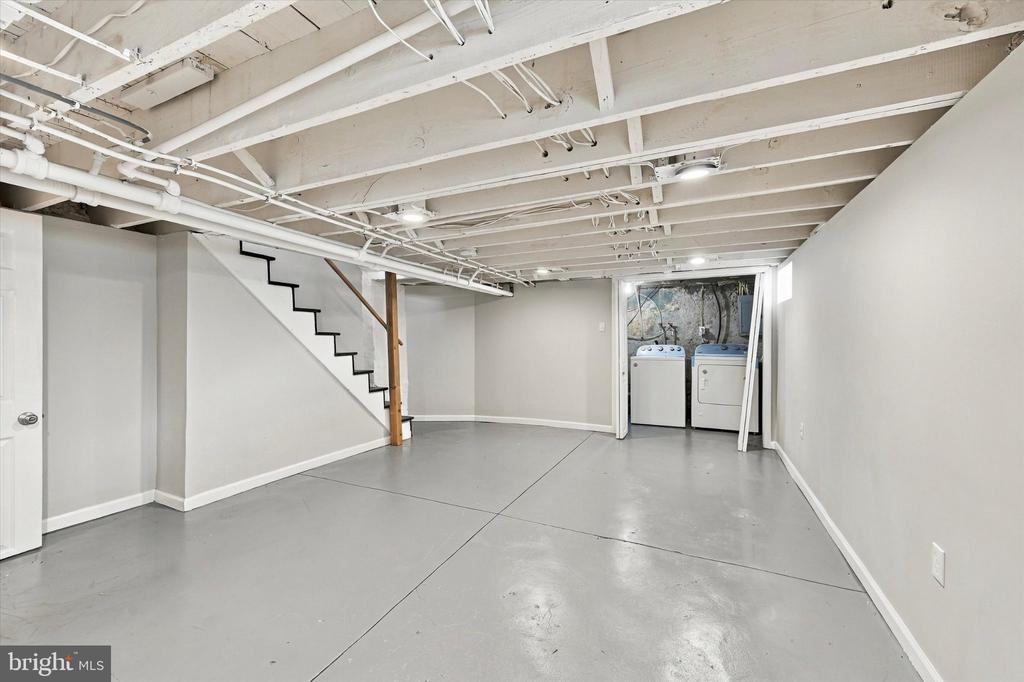 503 WOODLAND DRIVE