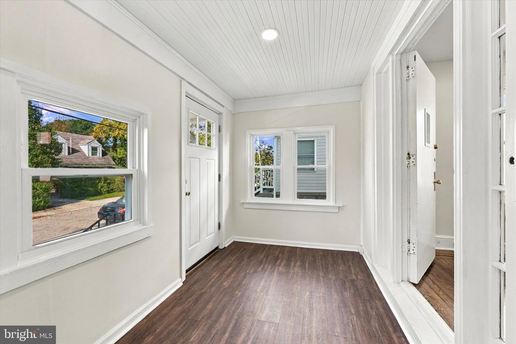 503 WOODLAND DRIVE