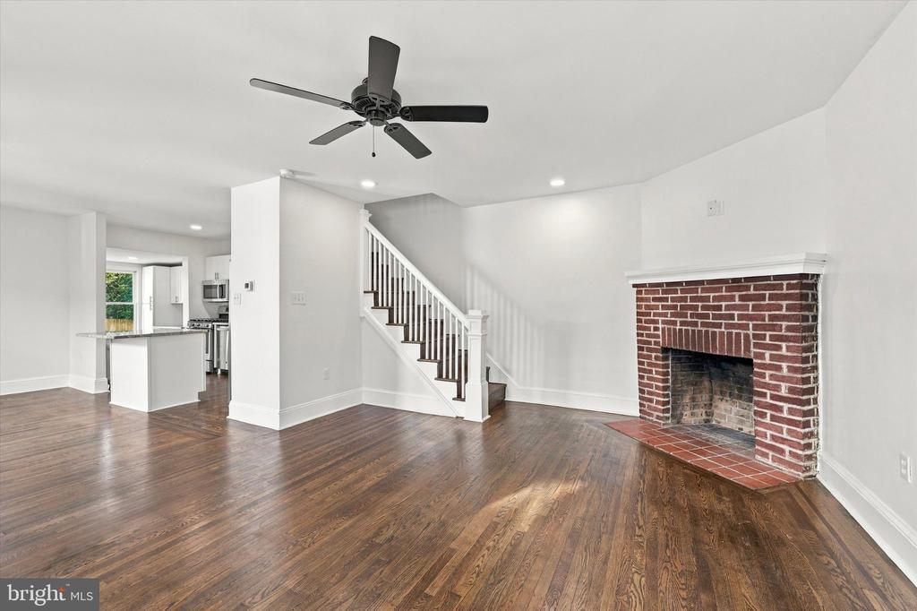 503 WOODLAND DRIVE