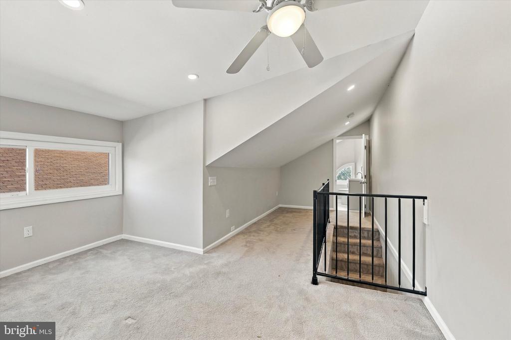 503 WOODLAND DRIVE