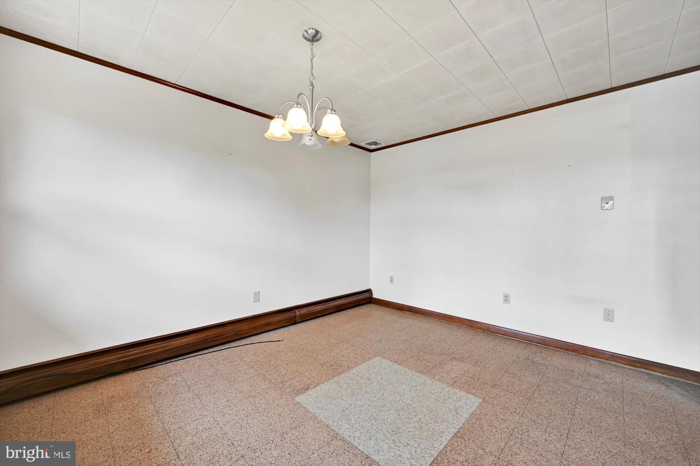 245 Colebrook Rd