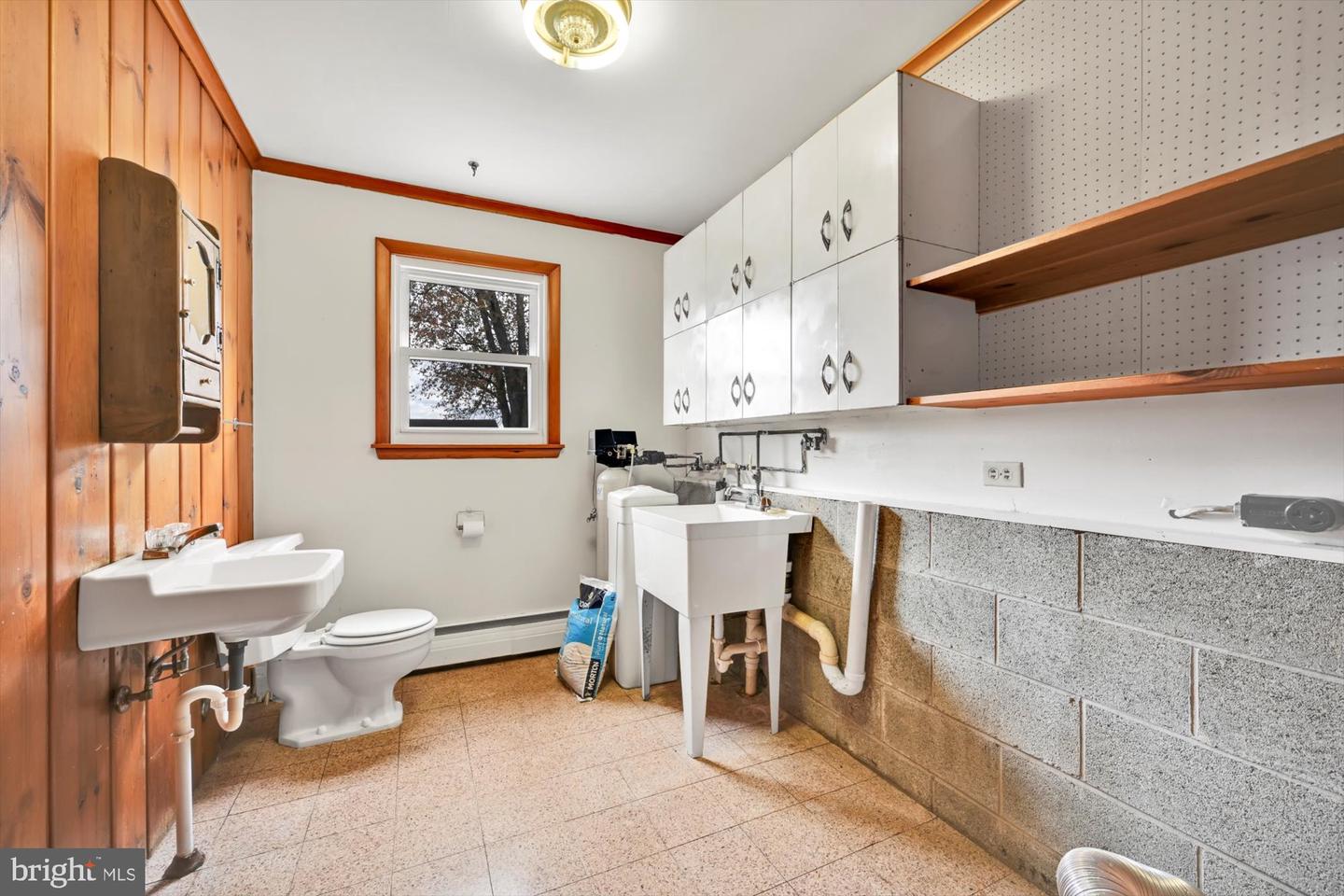245 Colebrook Rd