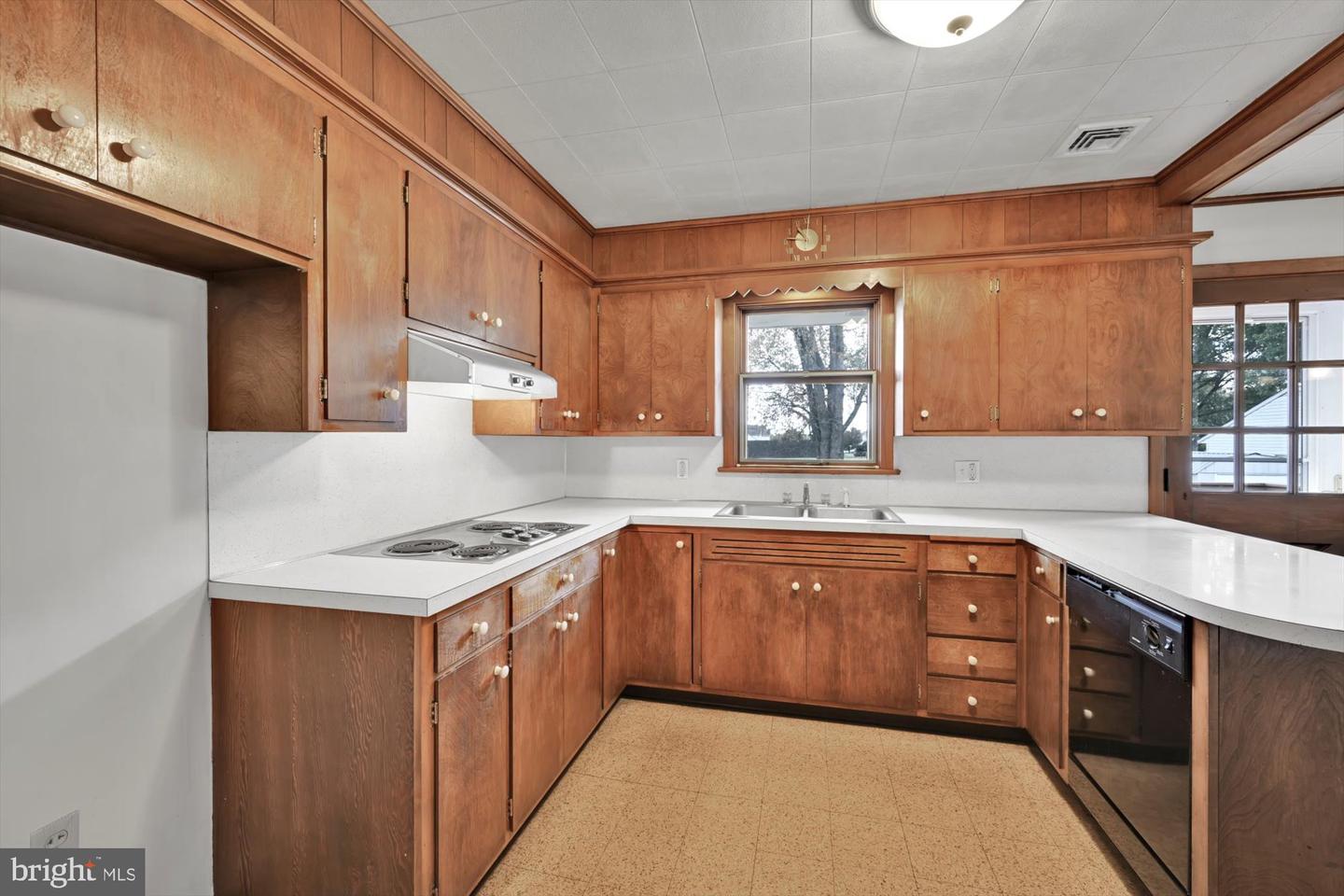 245 Colebrook Rd