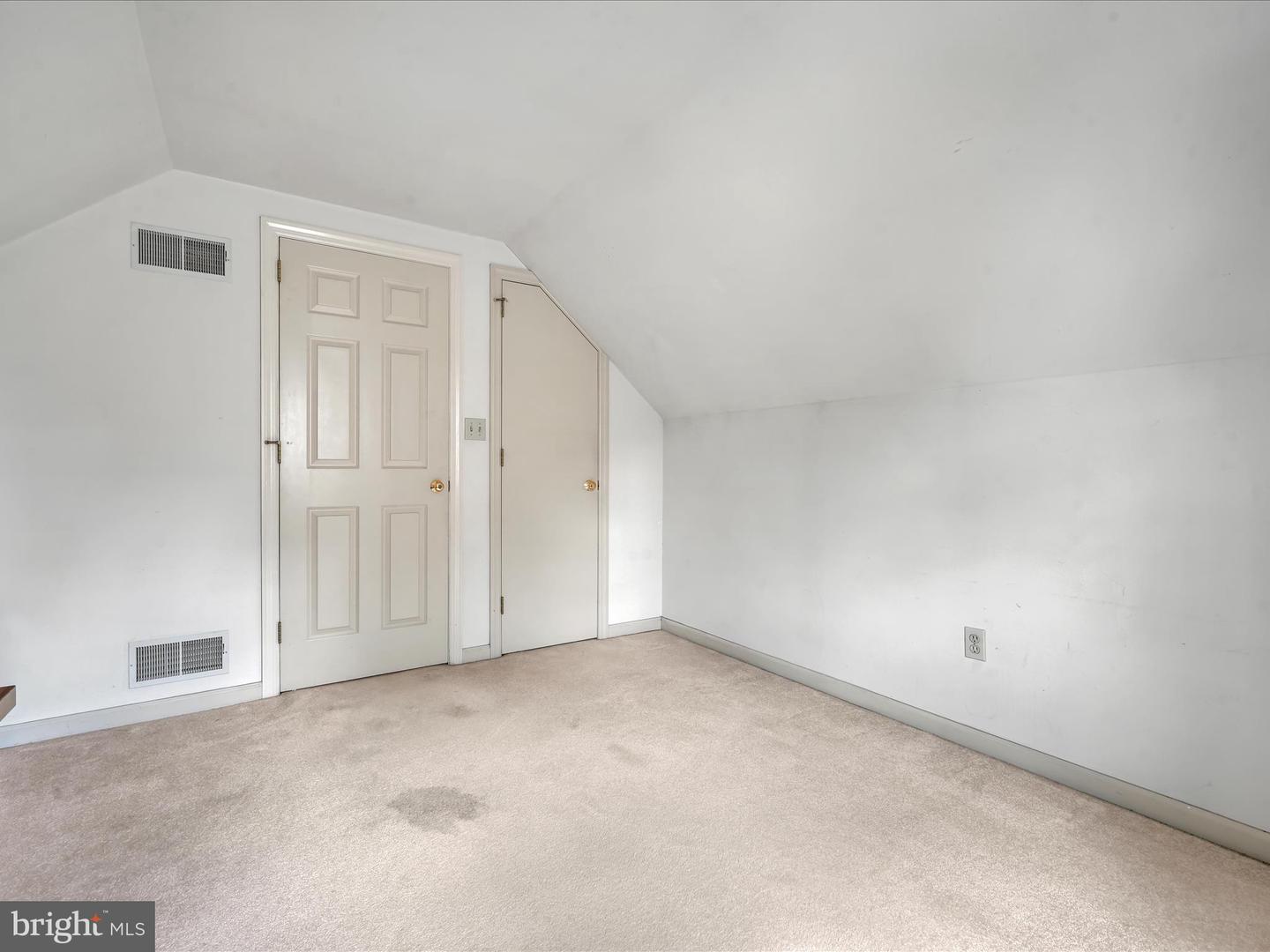 50 Kenbridge Ln