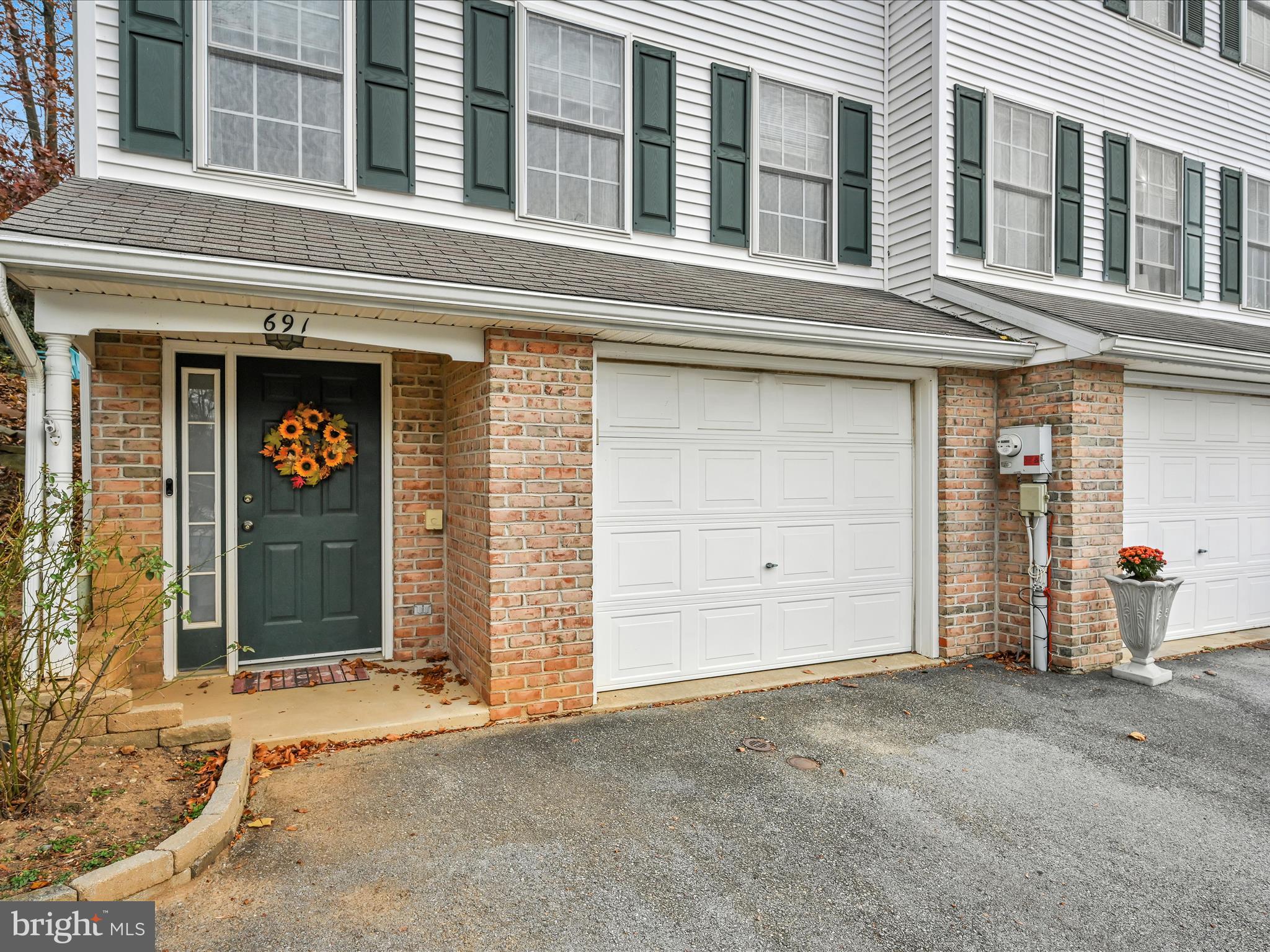 691 Rockwood Dr