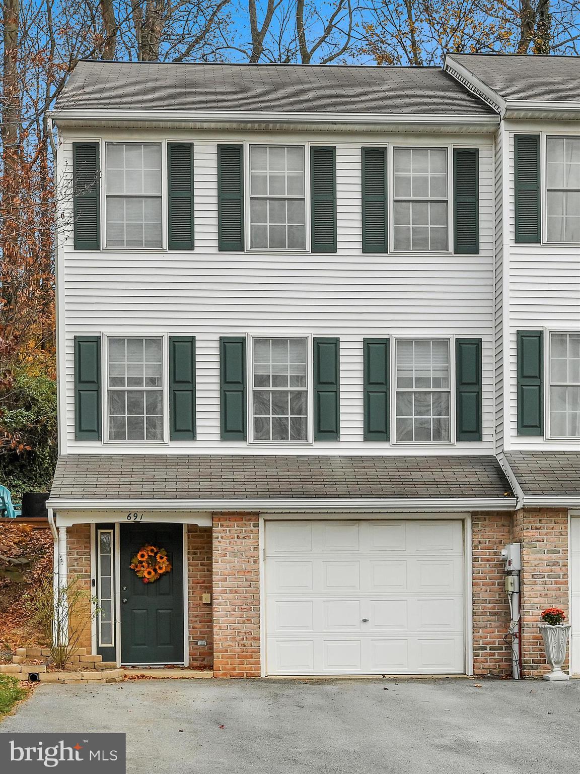 691 Rockwood Dr
