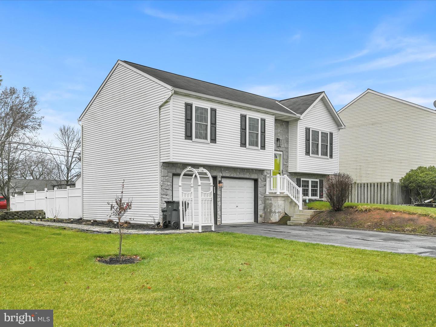 101 Skipjack Way