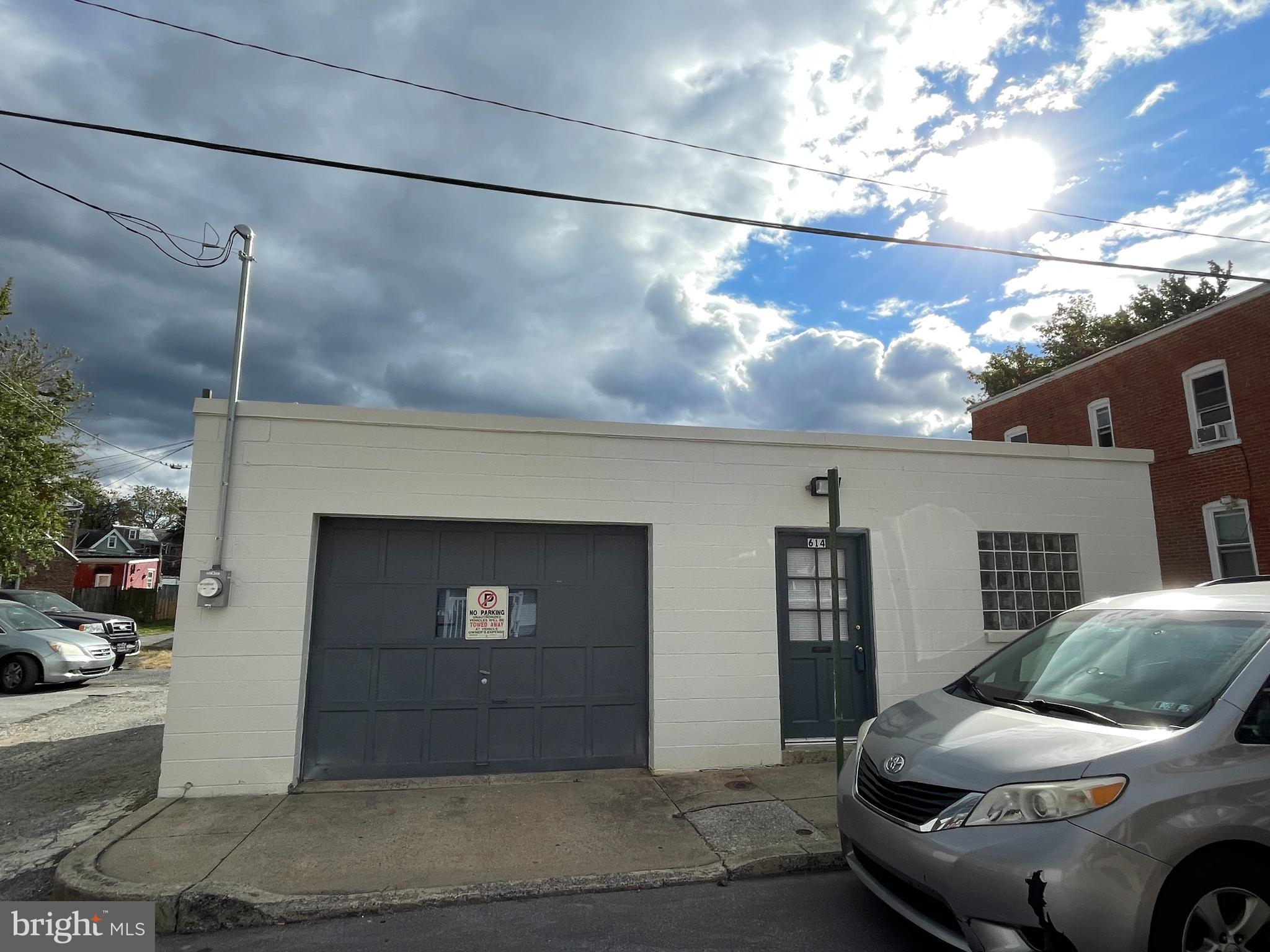 614 George St