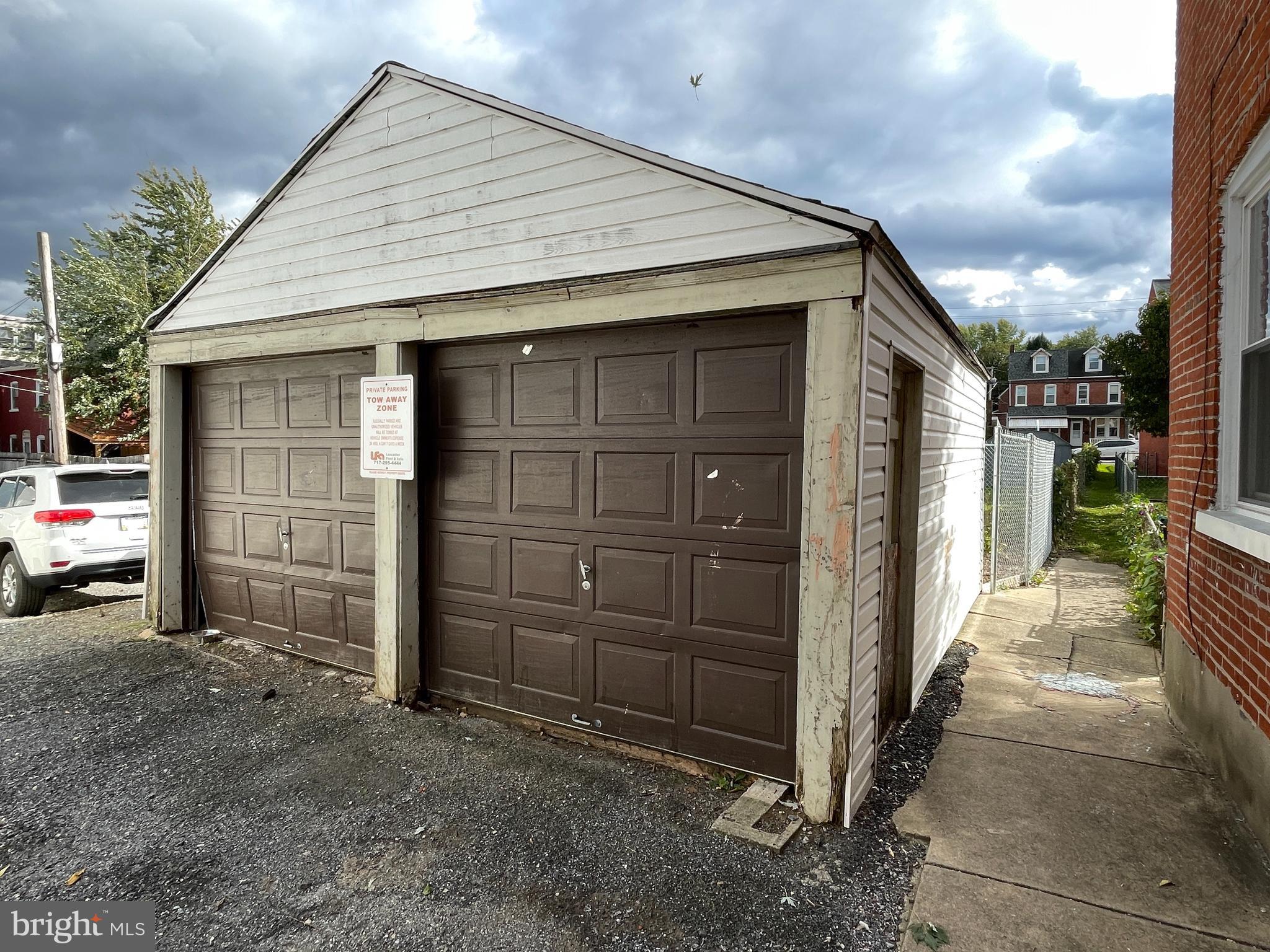 614 George St