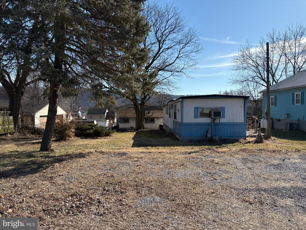 216 W Fairview Ave