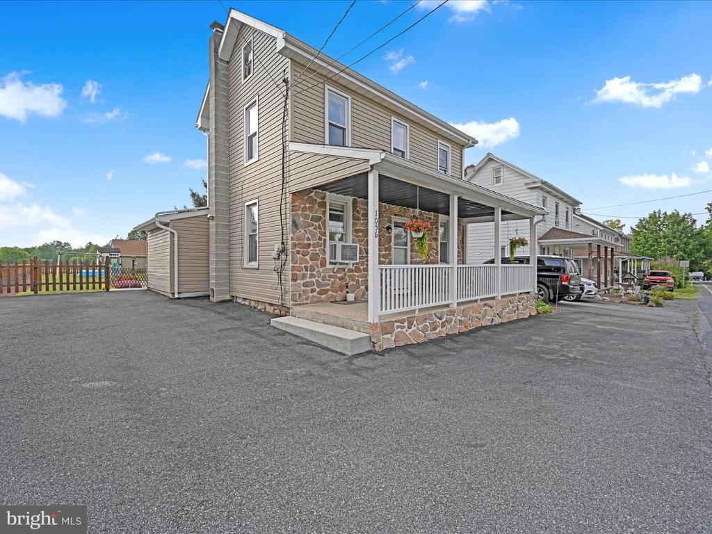 1056 Bellaire Rd