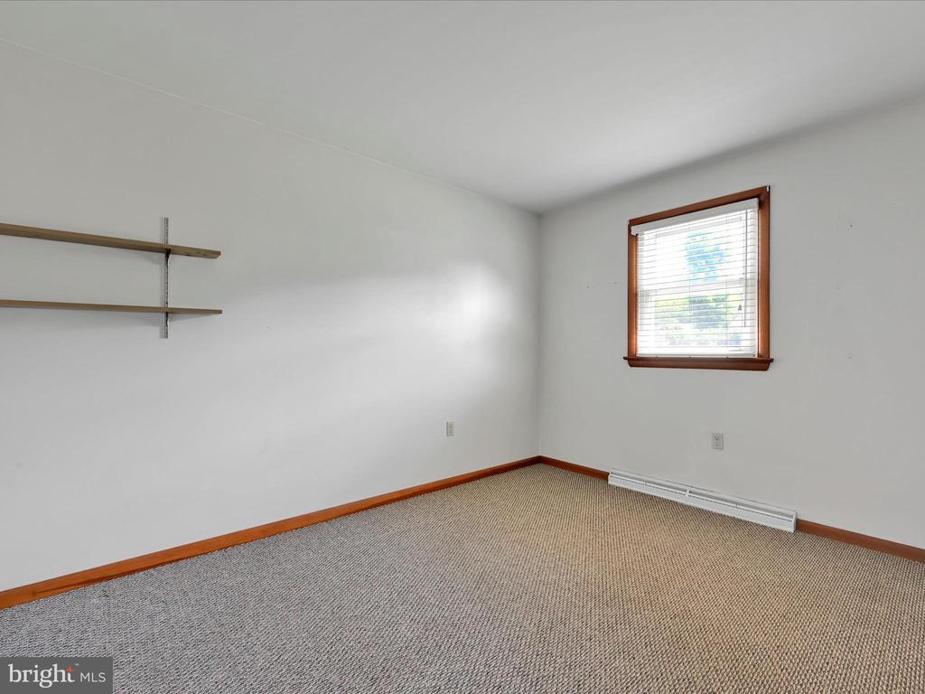 75 Circle Dr
