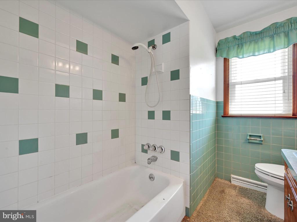 75 Circle Dr