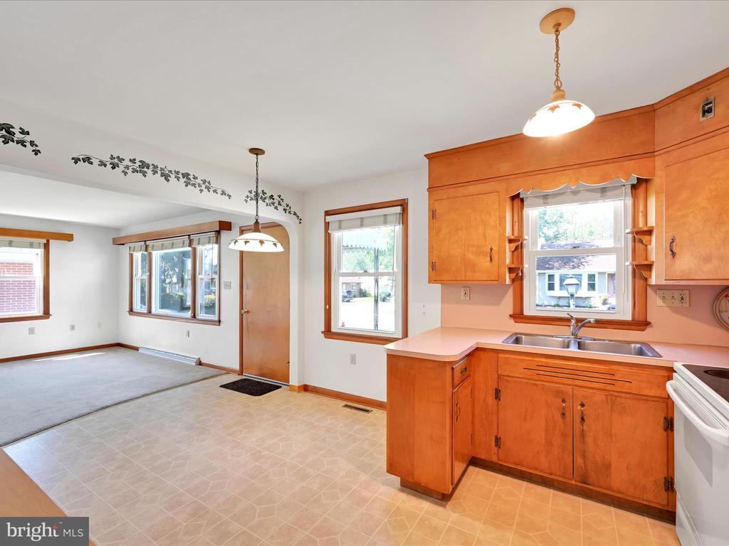 75 Circle Dr
