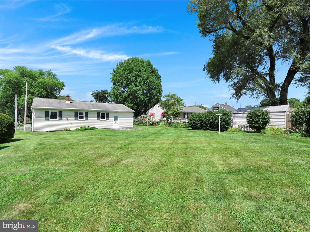 75 Circle Dr