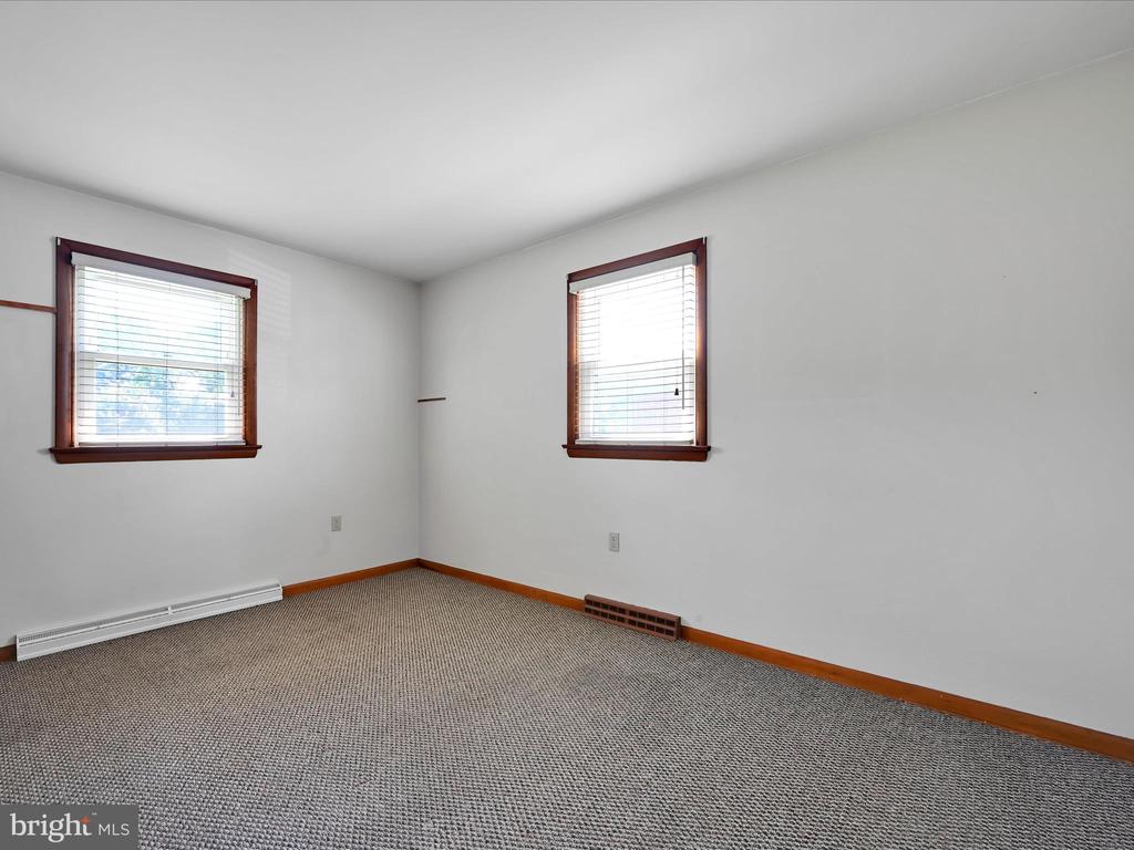 75 Circle Dr