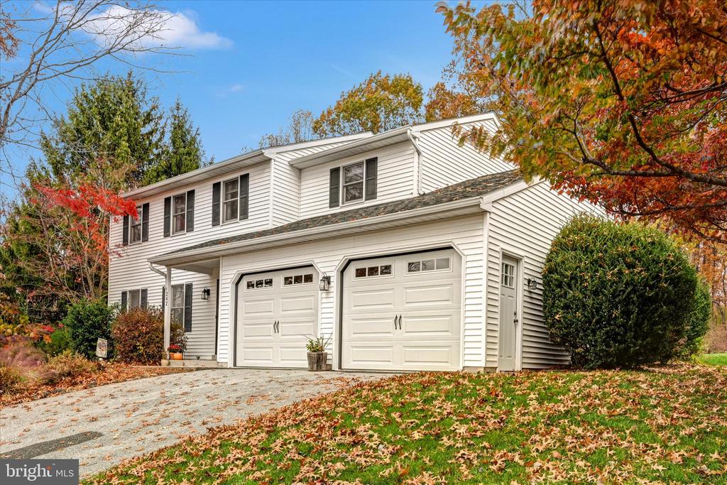 242 PERSIMMON LANE