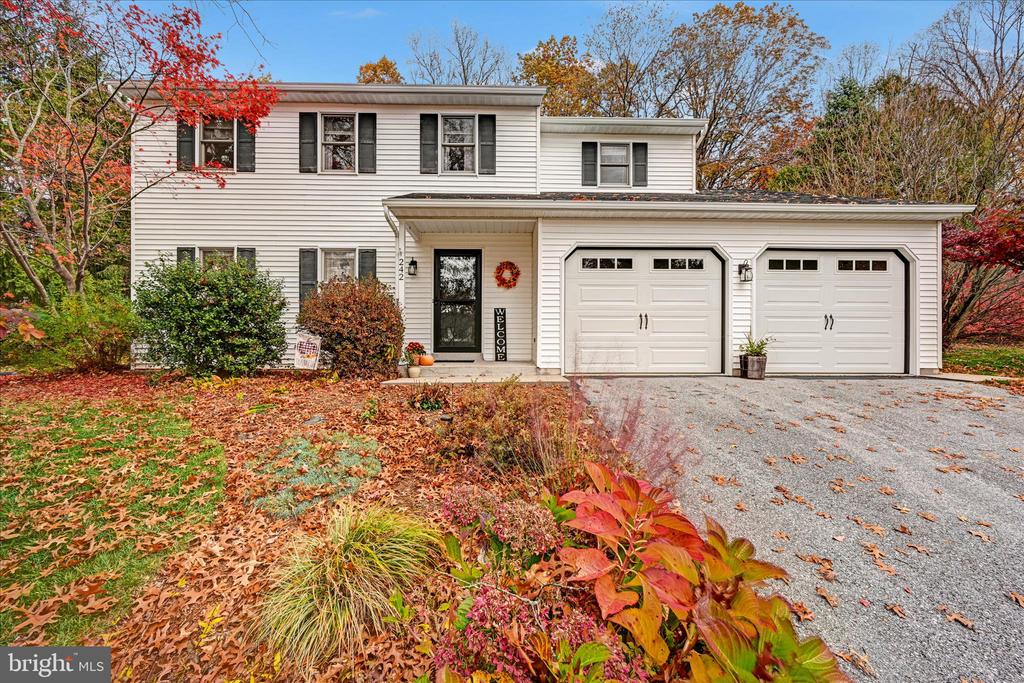 242 PERSIMMON LANE