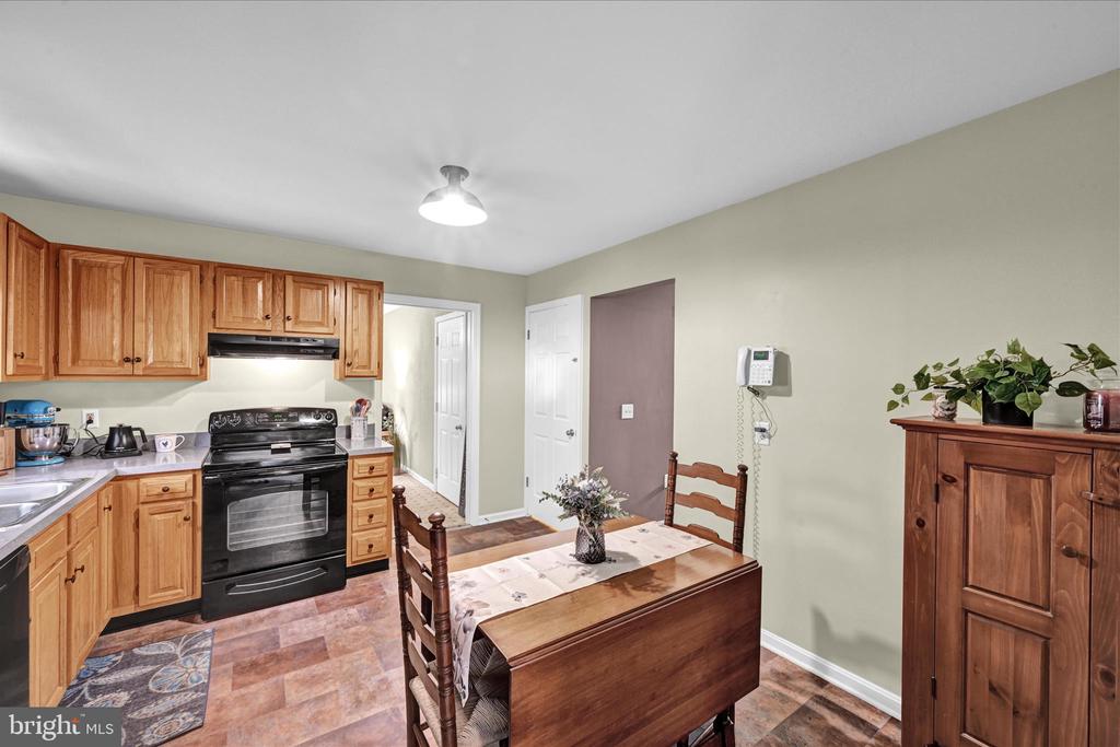 242 PERSIMMON LANE